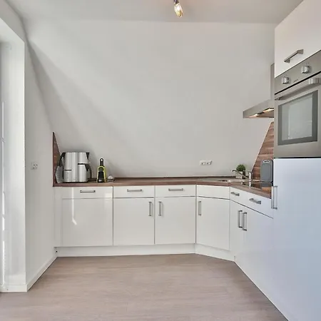 Baedervilla Bergstrasse 30 Baedervilla Bergstrasse 9 * ティメンドルファー・シュトラント