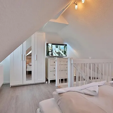 Bädervilla Bergstraße 30 Bädervilla Bergstraße 9 * Timmendorfer Strand